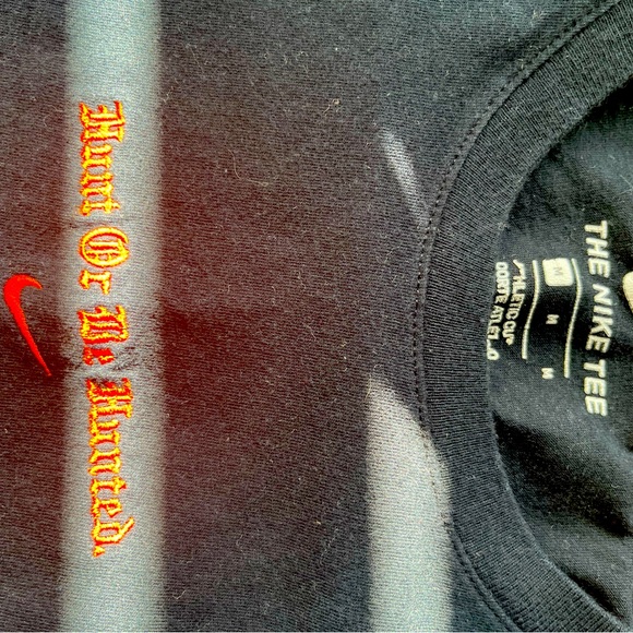 NIKE x LEBRON x ATMOS COLLAB (HUNT OR BE HUNTED) TEE SHIRT - USED - Picture 3 of 3